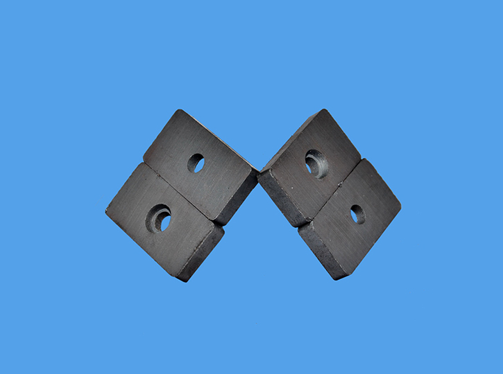 带下沉孔安装孔矩形铁氧体磁铁